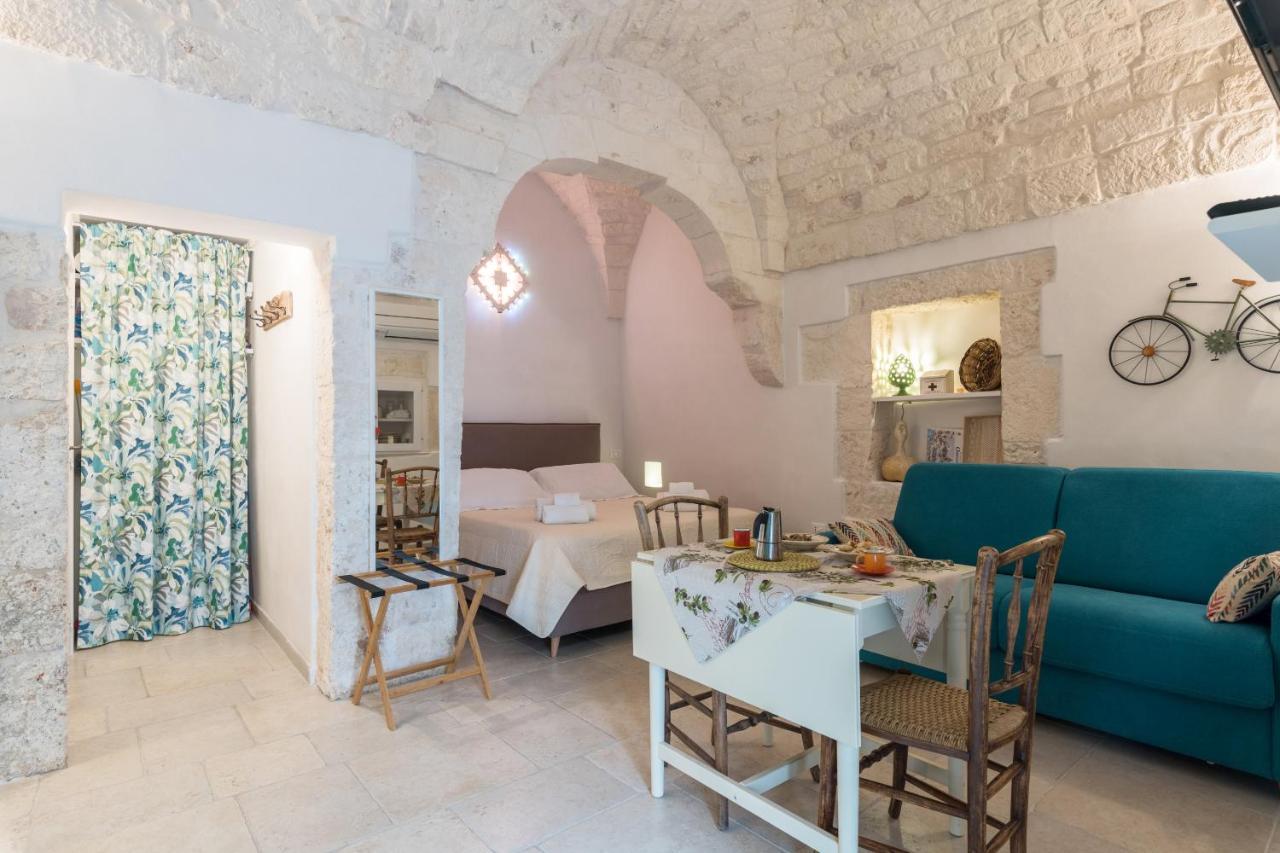 Corso Mazzini White Houses Ostuni Bagian luar foto