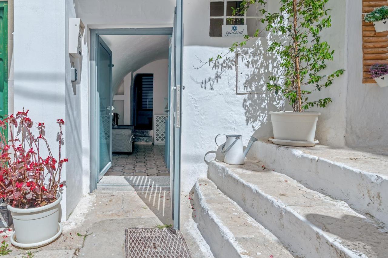 Corso Mazzini White Houses Ostuni Bagian luar foto